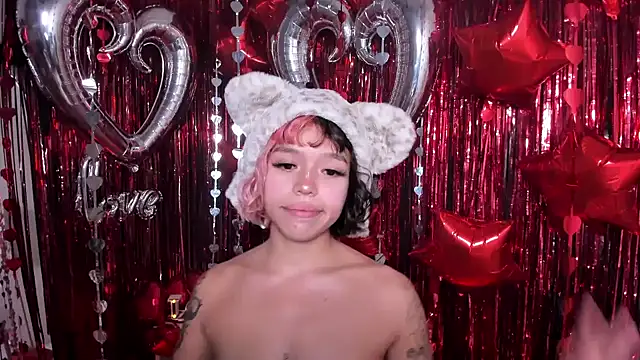 Snapshot of katalina_garcia chatting on 18, 2, 2025 katalina garcia online show from 18, 2, 2025