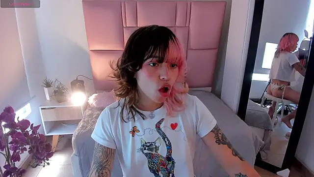 Snapshot of katalina_garcia chatting on 14, 3, 2026 katalina garcia online show from 14, 3, 2026