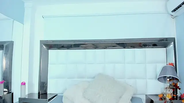 MiaConte online show from 31, 1, 2025