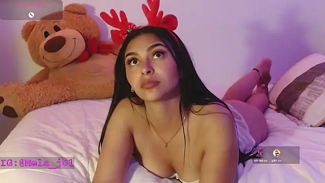 Snapshot of Melaniie01 chatting on 31, 12, 2024 Melaniie01 online show from 31, 12, 2024