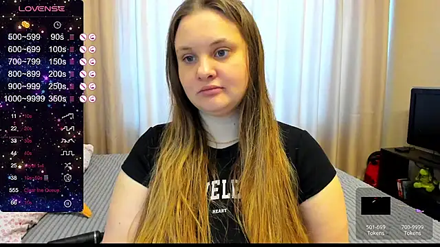 Snapshot of AlanaBrox chatting on 18, 2, 2025 AlanaBrox online show from 18, 2, 2025