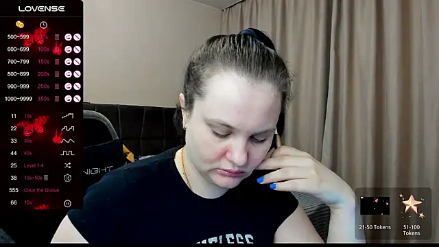 Snapshot of AlanaBrox chatting on 21, 12, 2025 AlanaBrox online show from 21, 12, 2025