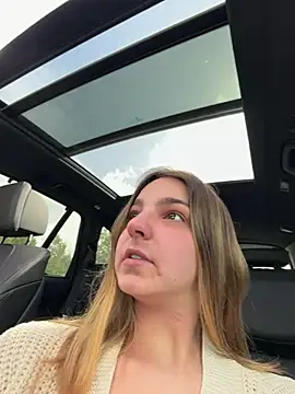 DoriDeluxe66 online show from 28, 2, 2026