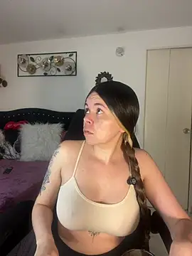carolina16love online show from 25, 4, 2026