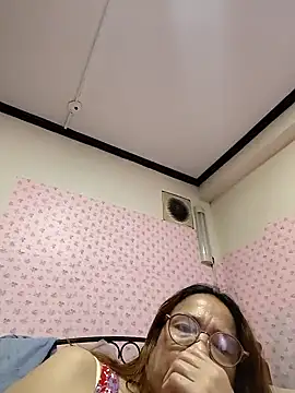 HotsexyNaughtysweetbaby online show from 11, 11, 2025