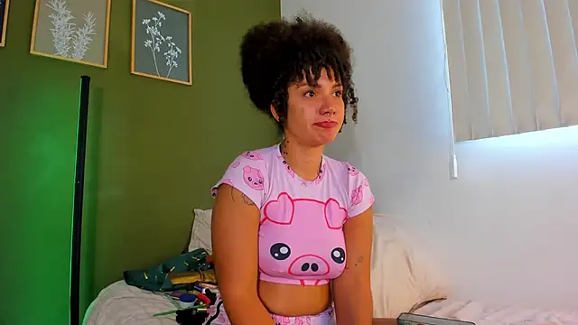 Snapshot of karlye_5 chatting on 6, 6, 2026 karlye 5 online show from 6, 6, 2026