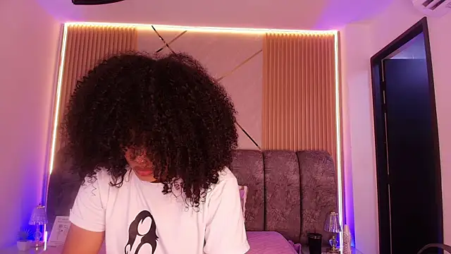 naia blessed online show from 28, 4, 2026