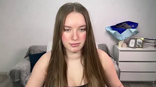 Snapshot of EvaMaddison chatting on 25, 11, 2025 EvaMaddison online show from 25, 11, 2025