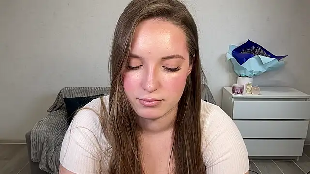 Snapshot of EvaMaddison chatting on 5, 2, 2026 EvaMaddison online show from 5, 2, 2026