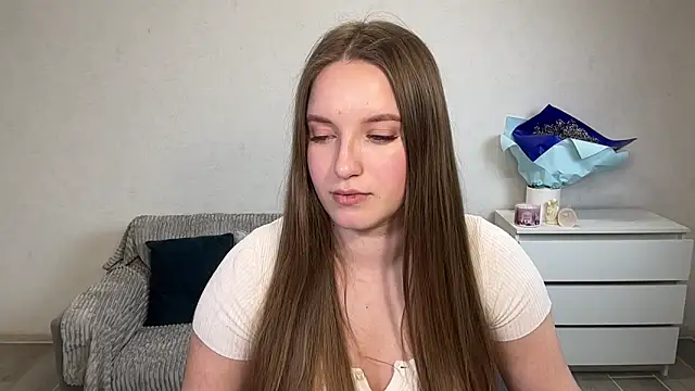 Snapshot of EvaMaddison chatting on 9, 2, 2026 EvaMaddison online show from 9, 2, 2026