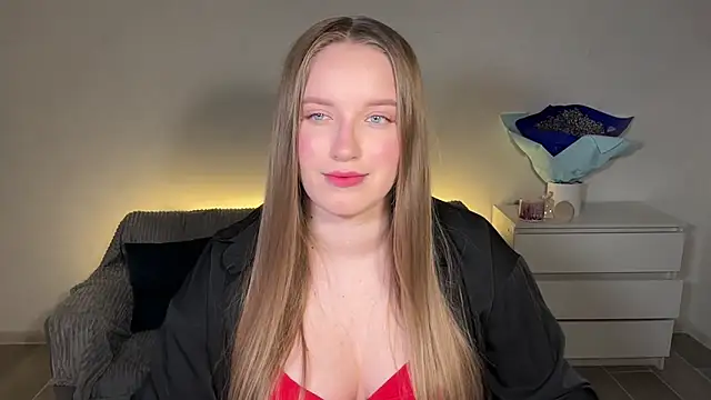 Snapshot of EvaMaddison chatting on 3, 3, 2026 EvaMaddison online show from 3, 3, 2026