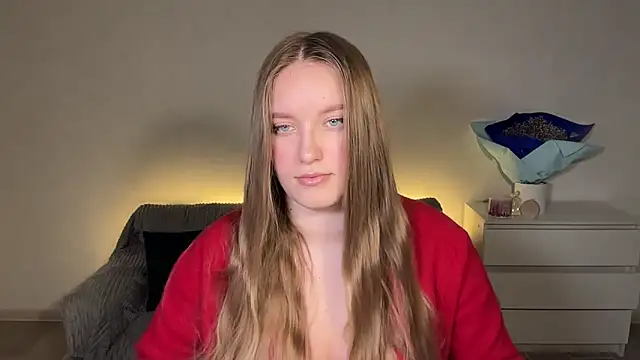 Snapshot of EvaMaddison chatting on 6, 3, 2026 EvaMaddison online show from 6, 3, 2026