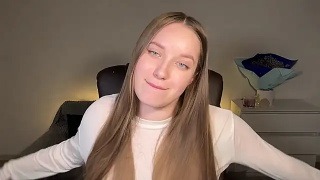 Snapshot of EvaMaddison chatting on 7, 3, 2026 EvaMaddison online show from 7, 3, 2026