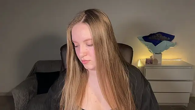 EvaMaddison online show from 26, 4, 2026