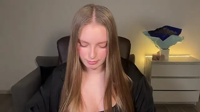 EvaMaddison online show from 21, 6, 2026
