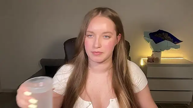 EvaMaddison online show from 26, 6, 2026