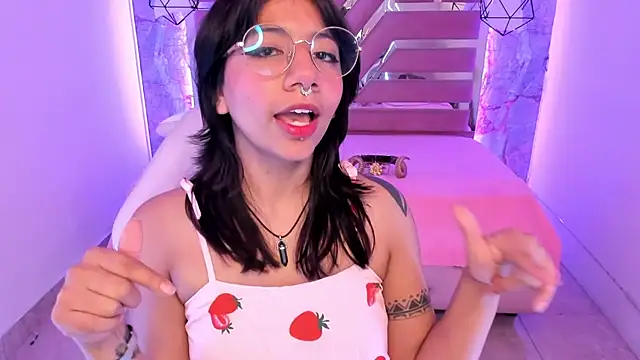 Nami usagi online show from 4, 1, 2025