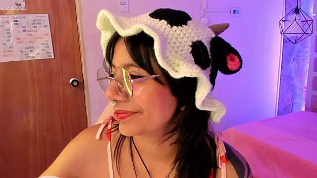 Nami usagi online show from 7, 1, 2025