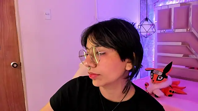 Nami usagi online show from 8, 1, 2025