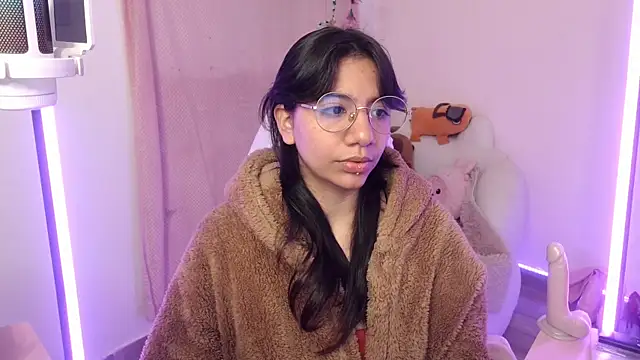 Nami usagi online show from 19, 10, 2025