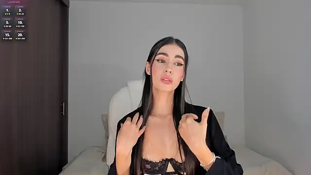 RebeccaBaxter online show from 12, 3, 2025