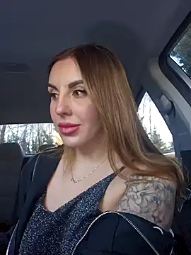 Kalli Fornia online show from 2, 1, 2025