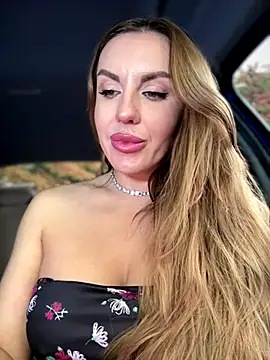 Kalli Fornia online show from 5, 10, 2025