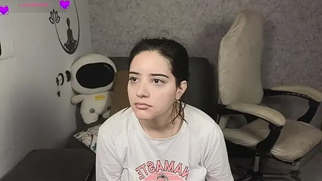 Snapshot of blue__moon_ chatting on 13, 3, 2025 blue moon online show from 13, 3, 2025