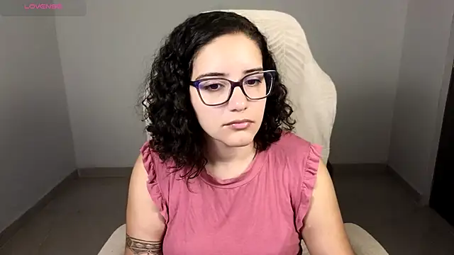 Snapshot of blue__moon_ chatting on 12, 9, 2025 blue moon online show from 12, 9, 2025