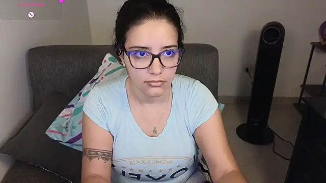 Snapshot of blue__moon_ chatting on 10, 11, 2025 blue moon online show from 10, 11, 2025