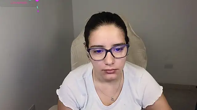 Snapshot of blue__moon_ chatting on 24, 11, 2025 blue moon online show from 24, 11, 2025