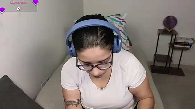 blue  moon  online show from 27, 4, 2026