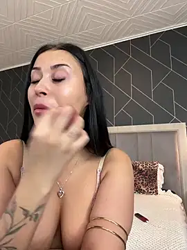 EmyLaveau online show from 20, 2, 2025