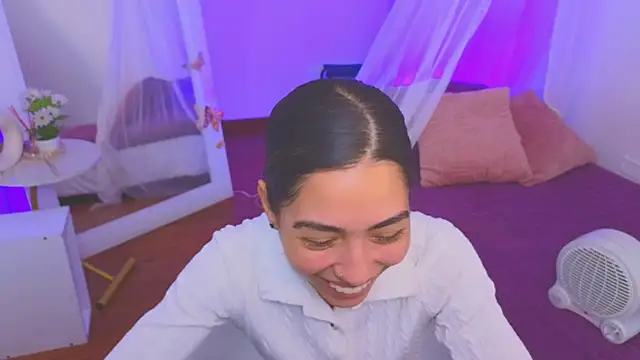 Snapshot of samantha_bss chatting on 5, 12, 2024 samantha bss online show from 5, 12, 2024