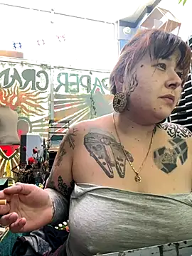 Snapshot of evacheers chatting on 14, 9, 2025 evacheers online show from 14, 9, 2025