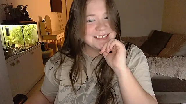 remirann  online show from 4, 12, 2024