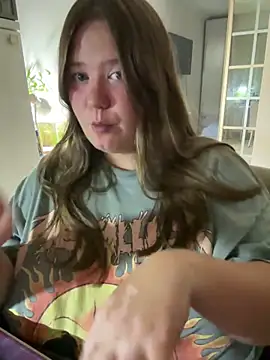 remirann  online show from 10, 9, 2025