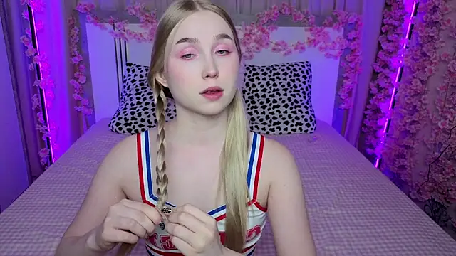 LilyStarlight online show from 17, 5, 2026