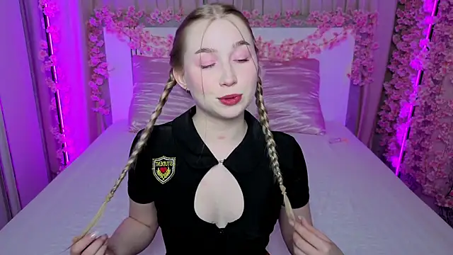 Snapshot of LilyStarlight chatting on 21, 6, 2026 LilyStarlight online show from 21, 6, 2026