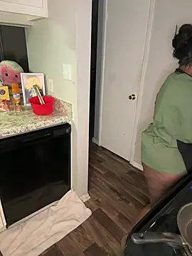 NikkiNoelanii online show from 28, 3, 2026