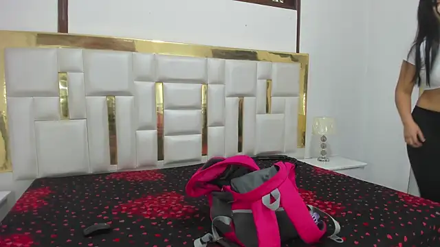 Kylieandjhonny online show from 24, 1, 2025