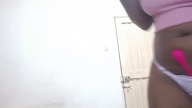 hot and naughty latin online show from 19, 2, 2026