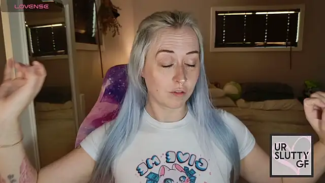 ursluttygf online show from 2, 7, 2026