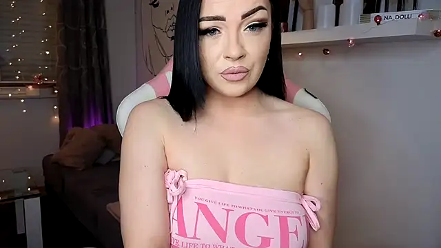 Snapshot of na_dolli chatting on 5, 1, 2025 na dolli online show from 5, 1, 2025