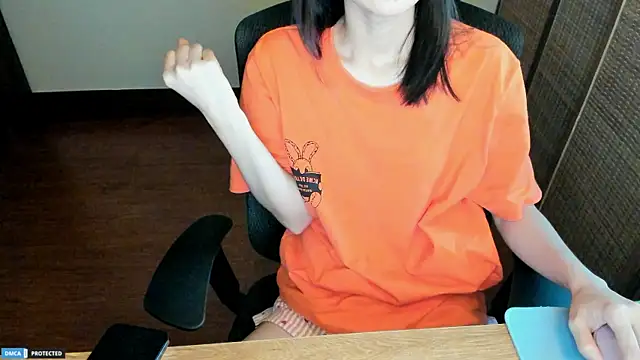Ayase momo online show from 26, 5, 2026