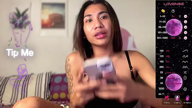 Alaia Pope online show from 23, 2, 2025