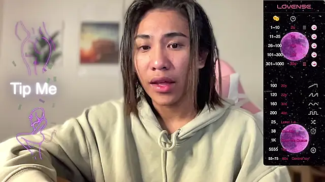 Alaia Pope online show from 25, 2, 2025