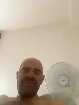 slim1976006 online show from 13, 7, 2026