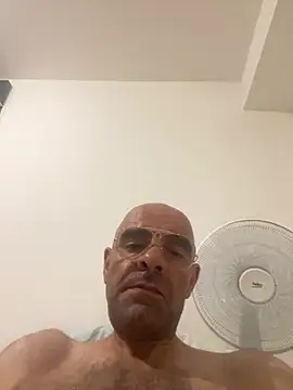slim1976006 online show from 14, 7, 2026