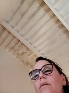 Snapshot of MariaPau_83 chatting on 5, 2, 2025 MariaPau 83 online show from 5, 2, 2025